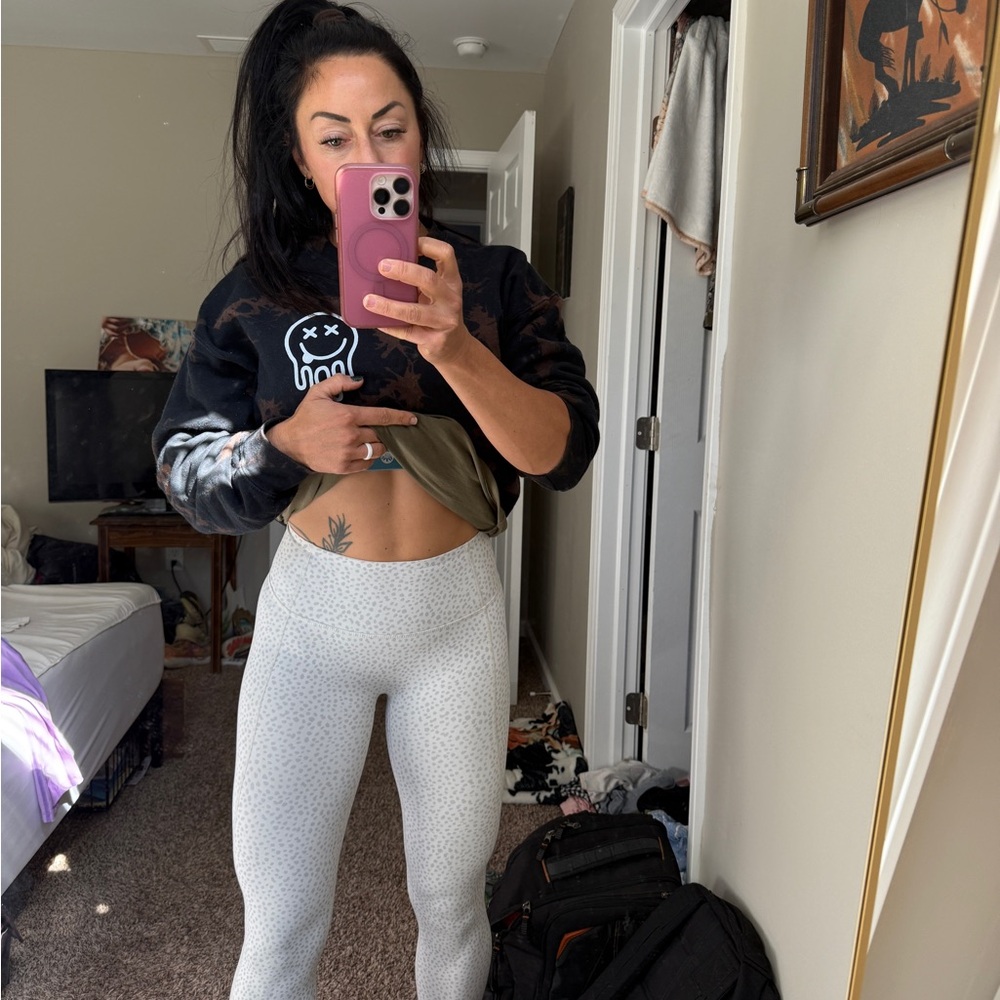 Women's White Cheetah Leggings reversible